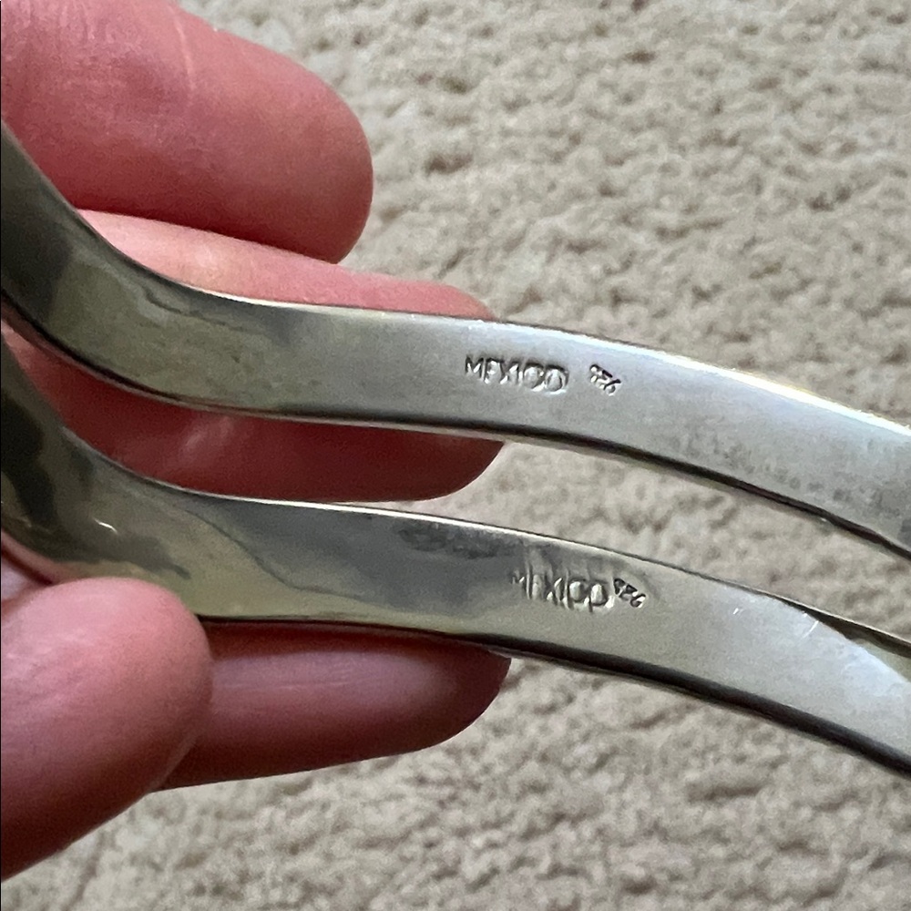 Elegant Lot of Silver Bangle Sets - Picture 8 of 8